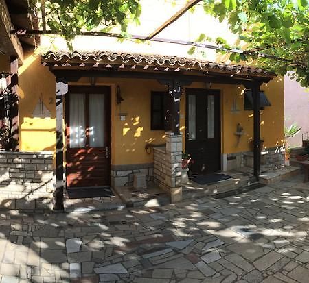 Apartment Rusnjak Новиград Екстериор снимка